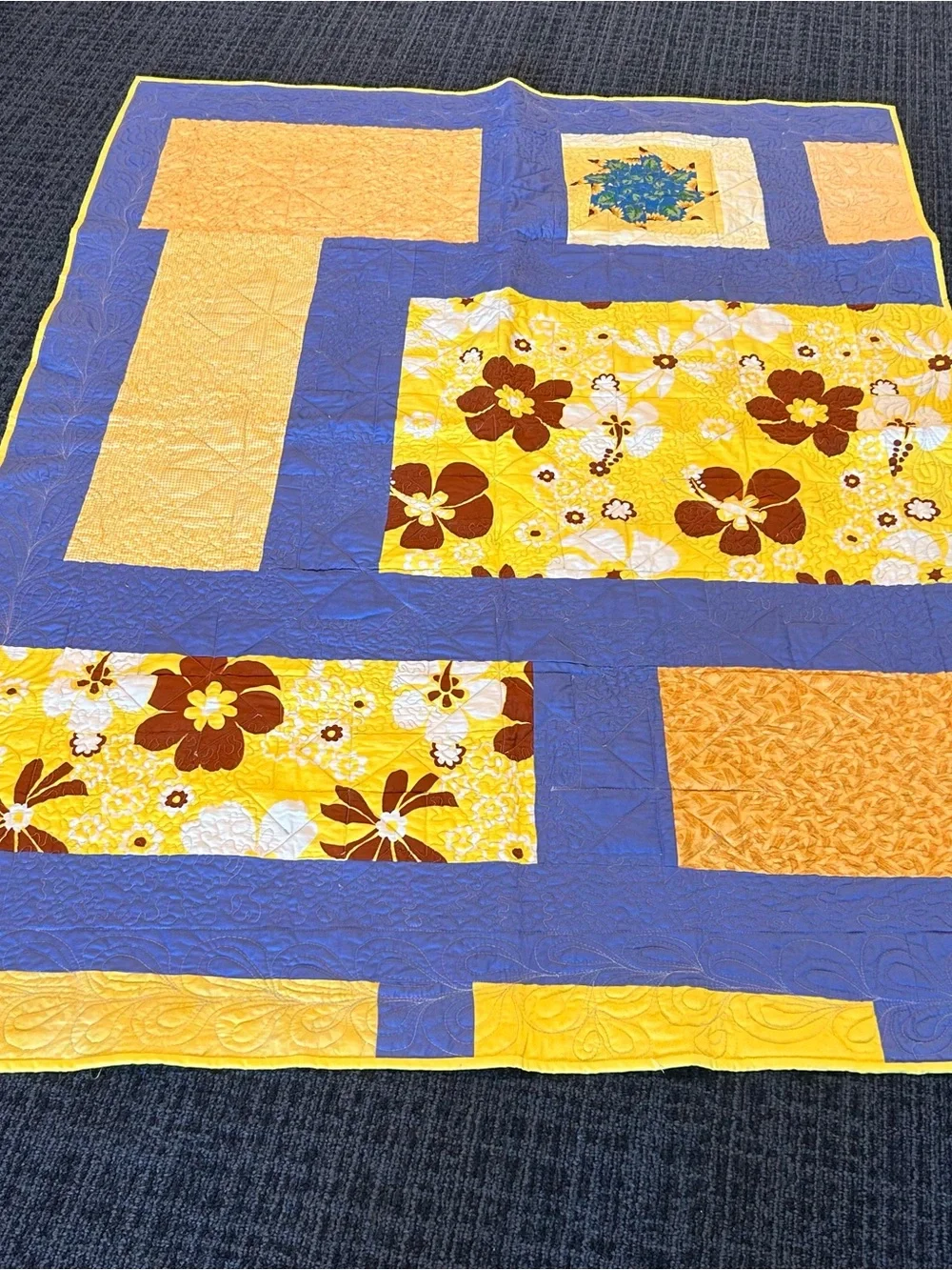 Sunflower Star Quilt - Yellow and Blue Home Bedding